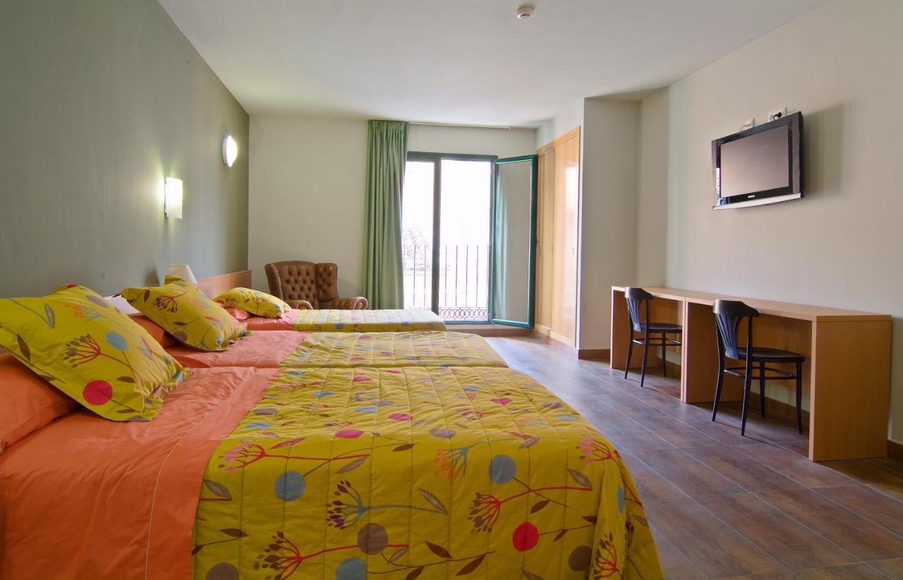 Hotel Pinxo Санта-Колома-де-Фарн Экстерьер фото